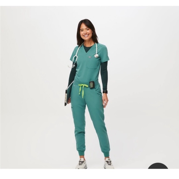 Figs High Waisted Zamora Joggers Scrub Pants - Picture 5 of 10